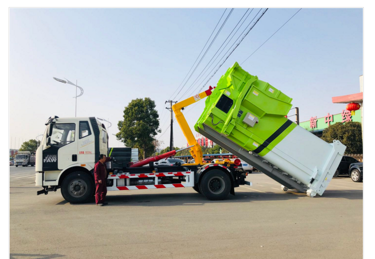 中洁牌XZL5255ZXX6东风天龙勾臂式垃圾车