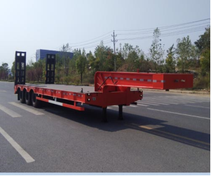XZL9401TDP型低平板半挂车
