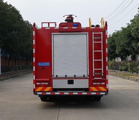 中洁牌XZL5171GXFPM70/E6型泡沫消防车
