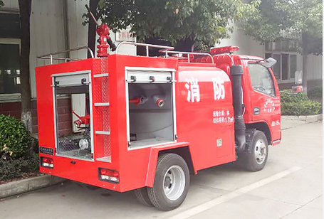 中洁牌东风2吨消防洒水车