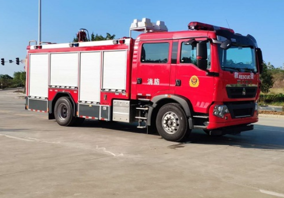 重汽T5G-A类泡沫消防车